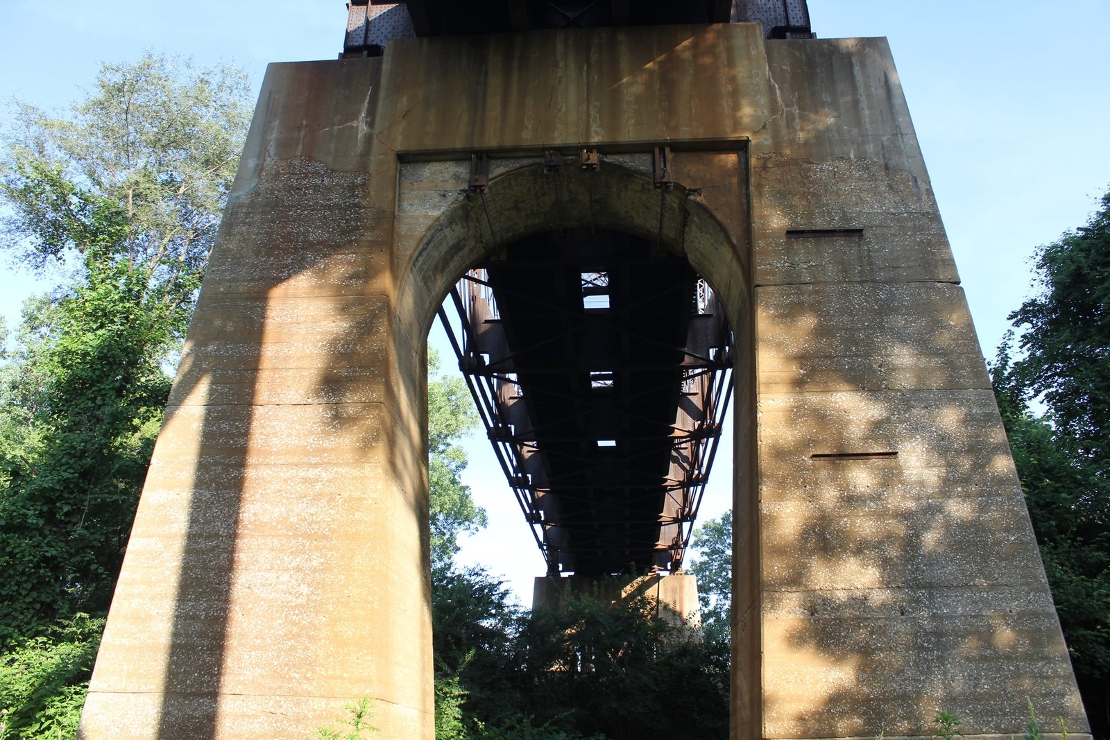 East pier, 184-foot span